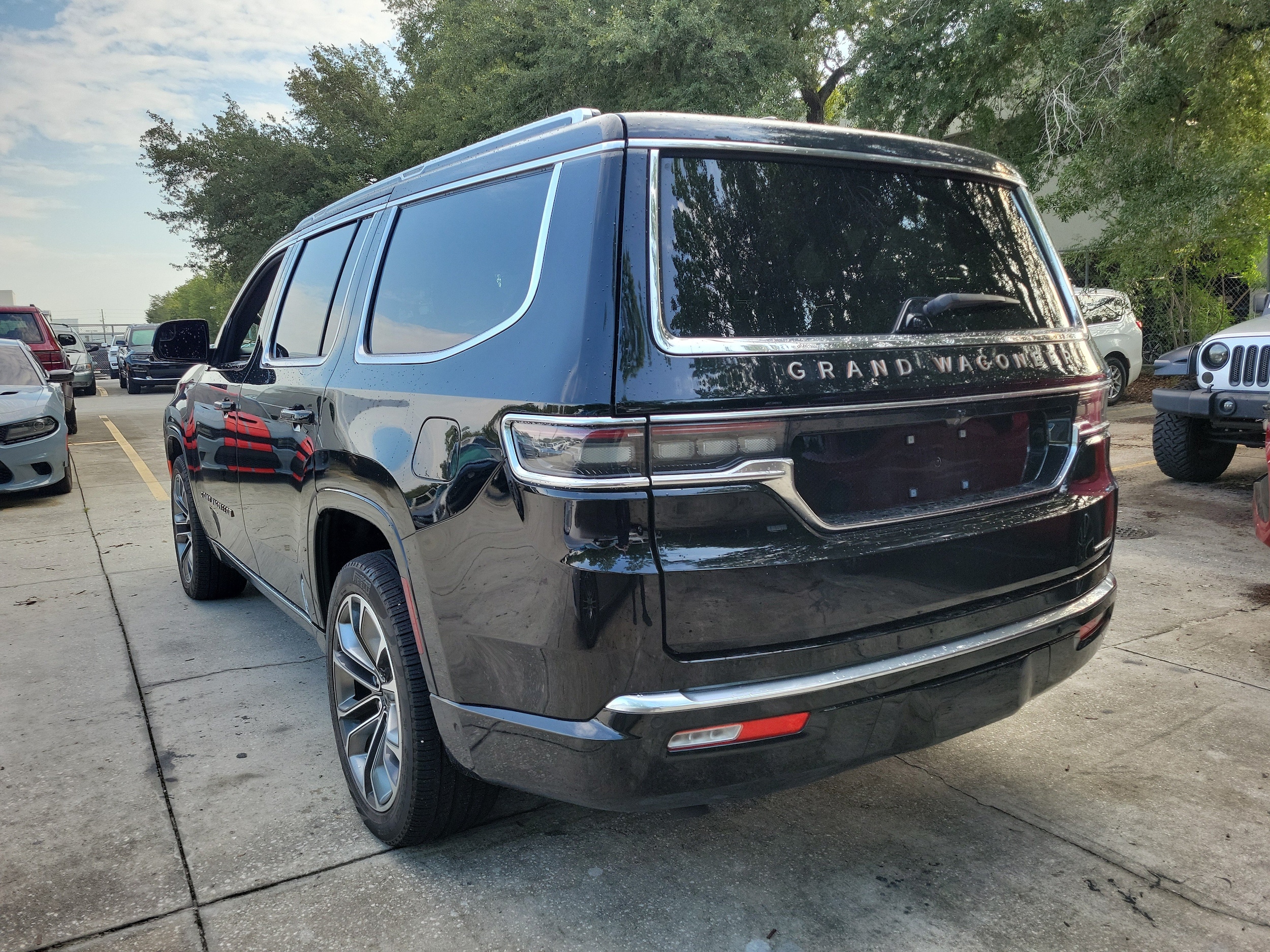 jeep grand wagoneer 2024 1C4SJVGP3RS195132 image jeep grand wagoneer 2024 1C4SJVGP3RS195132 image